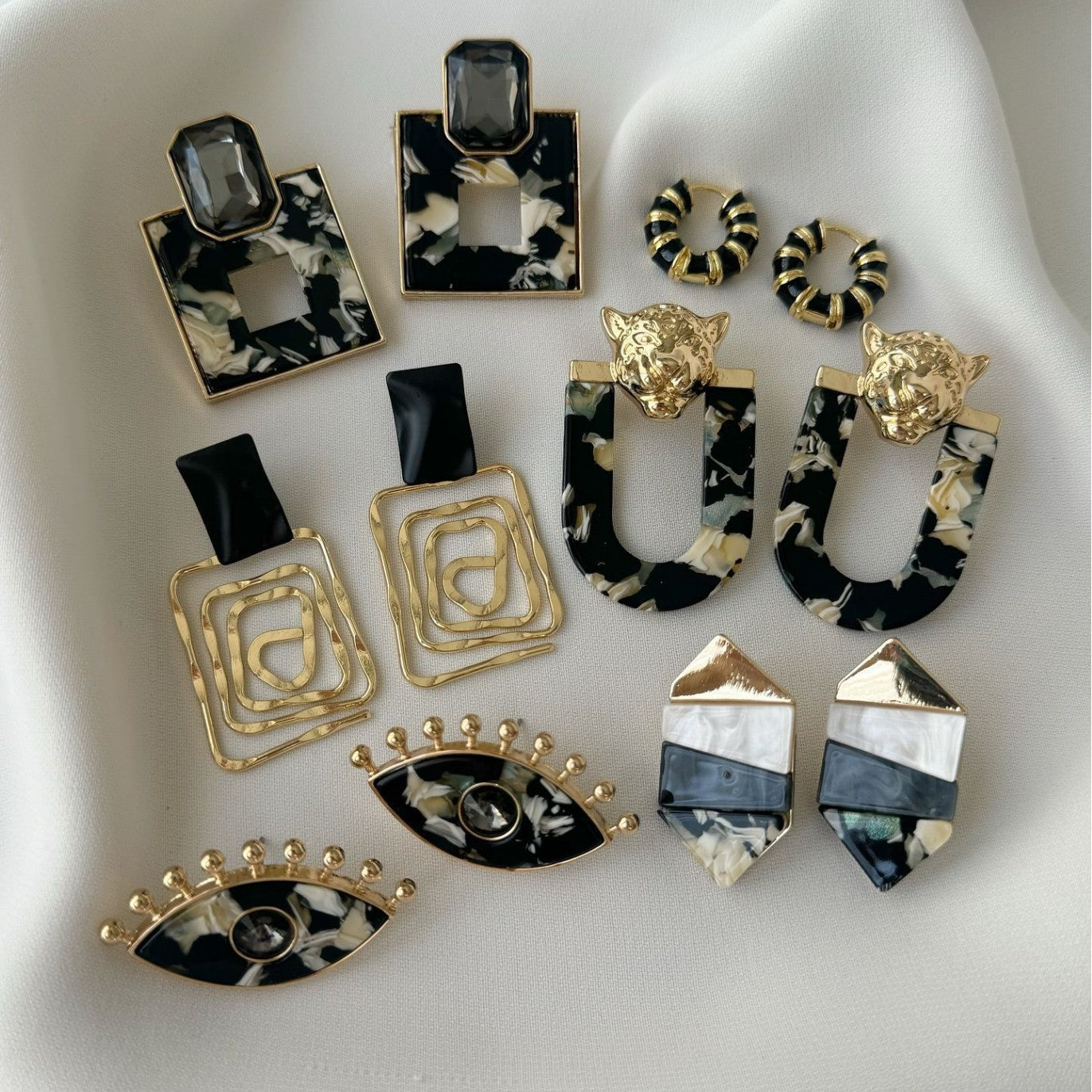 Leopard Head Marbled Studs