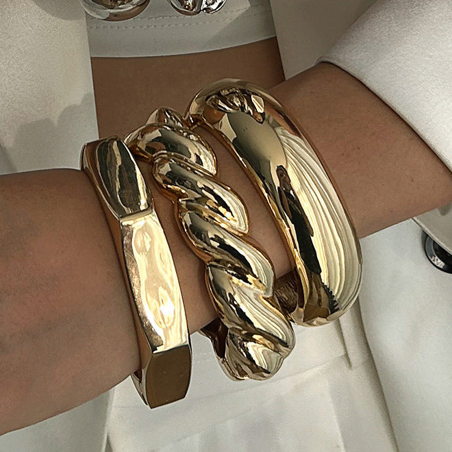 Hexa-Gold Sculpted Geometric Bangle